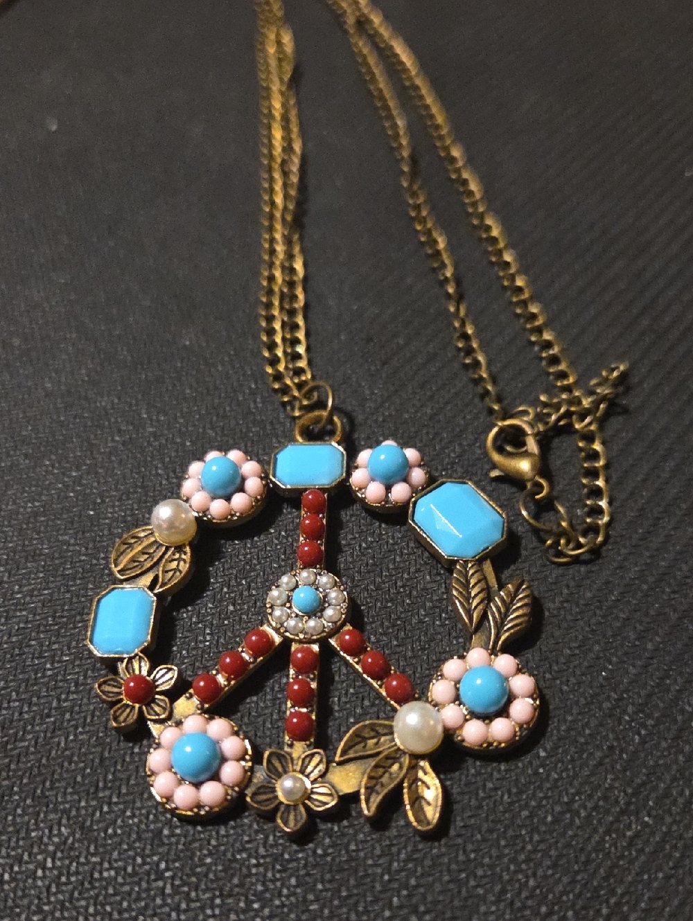 🚨2 For 20🚨Boho Peace Sign Pendant Necklace - Turquoise, Pink & Red